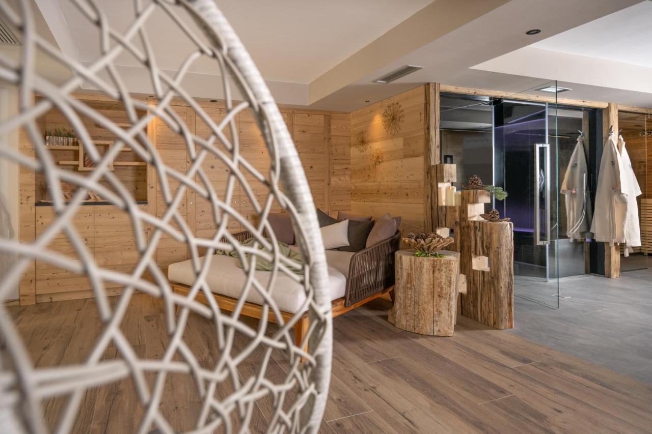 Cesa Edelweiss Living & Spa กัมปีเตลโลดีฟัสซา ภายนอก รูปภาพ